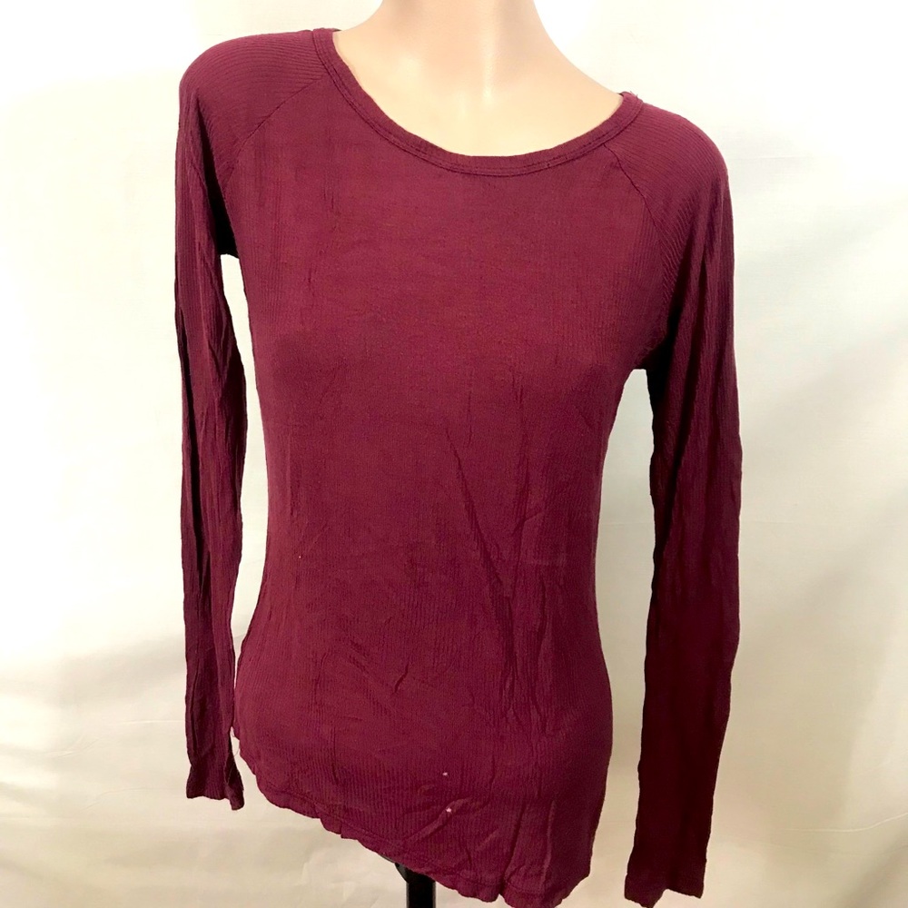 Charlotte Russe M basics burgundy top